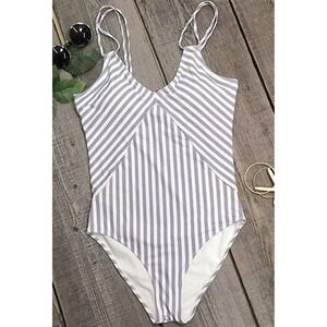 Cupshe Grey White Striped V-Neck One Piece Swimsuit Cutout Back CYY352L Large